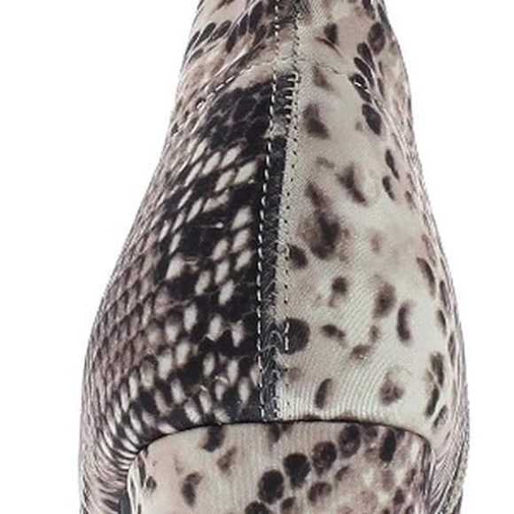 Women Elastic Peep Toe Block Heel Ankle Height Bootie - Picture 2 of 5